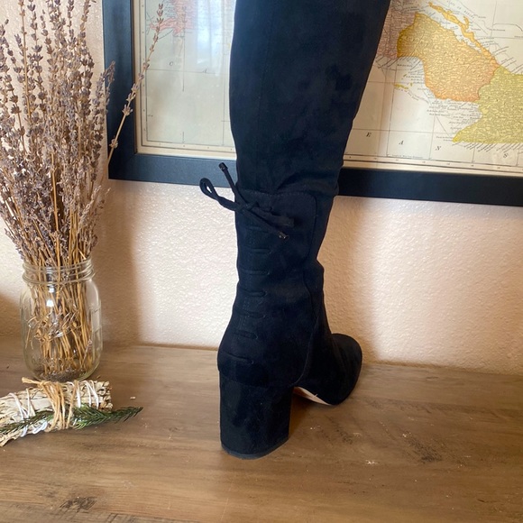 Thigh- high black heeled boots - Picture 2 of 8